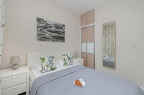 Apartment MiAMar in Rogowo with Furnished Terrace and Parking by Noclegi Renters